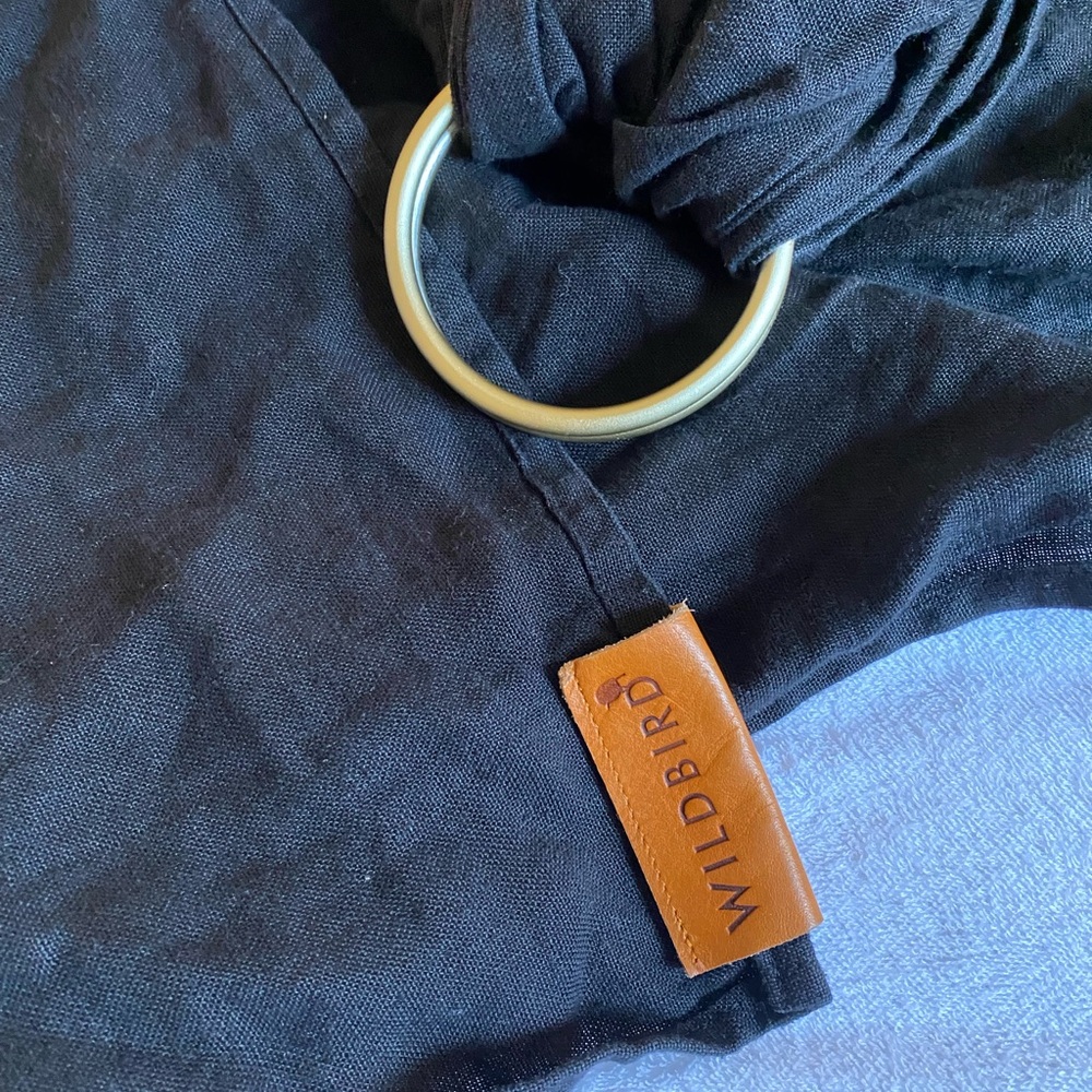 Wildbird Black Ring Sling